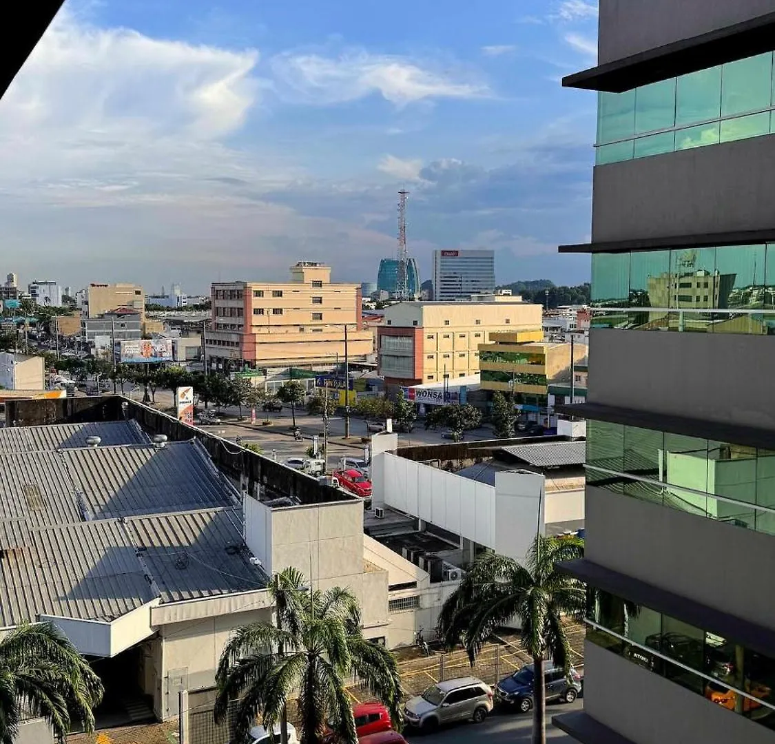 Ecuabook Family Apartment Airport 504 Guayaquil